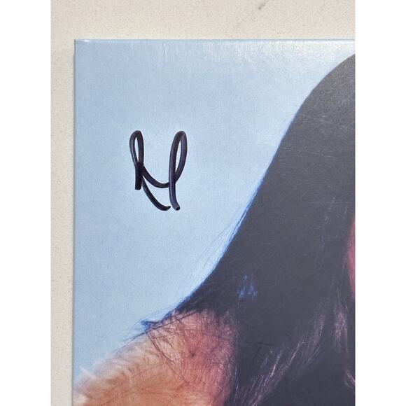 Beabadoobee -AUTOGRAPHED This Is How Tomorrow Moves - CD - Signed Edition COA 1 - Picture 4 of 8